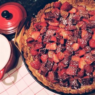 low fodmap rhubarb crumble