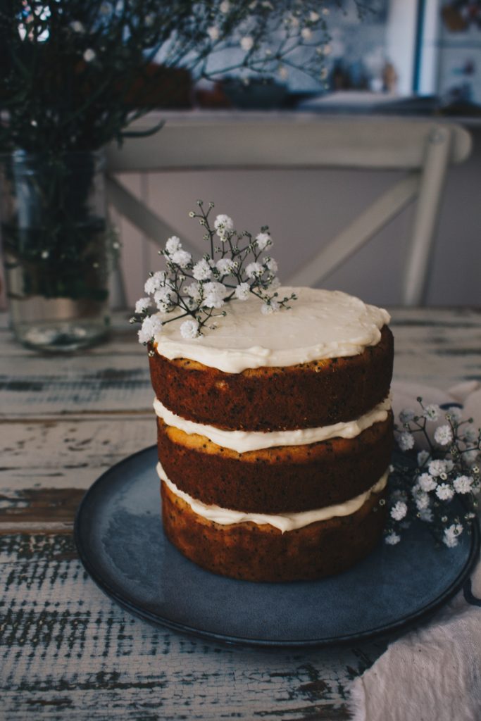 Low FODMAP Orange & Poppy Seed Cake